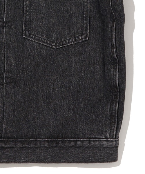 Levi's(リーバイス)の「Levis-TYPE 1 TRUCKER MIDNIGHT HARVEST(デニムジャケット・メンズ・ブラック系・L/M)」の6枚目の写真