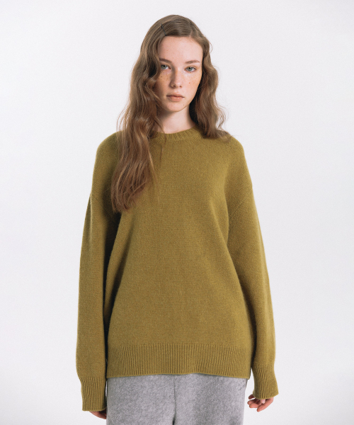 haag(ヘイグ)の「a round knit (olive)(ニット/セーター・レディース・その他・FREE)」の2枚目の写真