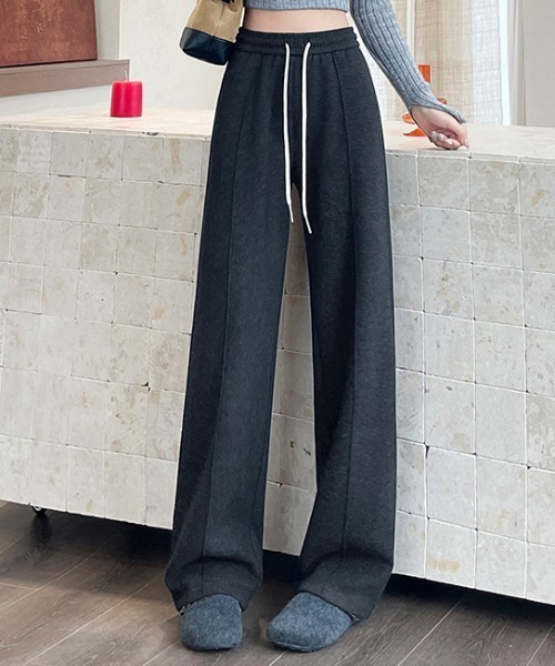 AMAJI(アマジ)の「イージー セミフレア スウェットパンツ(スウェットパンツ・レディース・ホワイト/ベージュ/ダークグレー・SMALL/MEDIUM/LARGE/X-LARGE)」の2枚目の写真