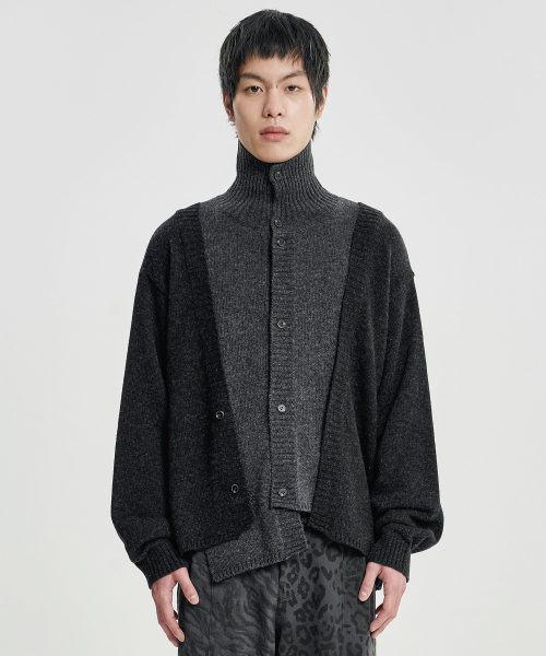 AJOBYAJO（アジョバイアジョ）の「Double Layered Turtleneck Cardigan [CHARCOAL]（カーディガン/ボレロ・レディース・その他・MEDIUM/LARGE）」の8枚目の写真