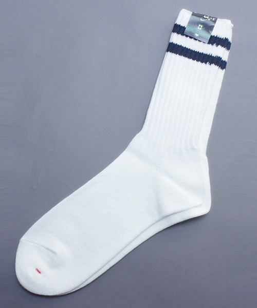 BEAMS PLUS（ビームスプラス）の「BEAMS PLUS / スクールボーイハイソックス（ソックス/靴下・メンズ・ホワイト/グレー/ネイビー・ONE SIZE）」の2枚目の写真