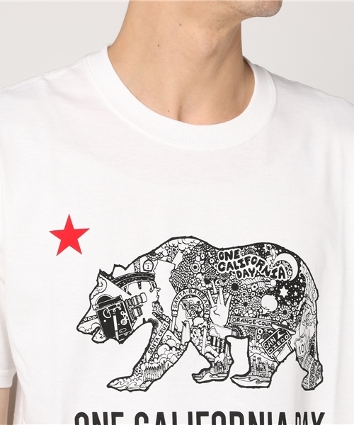 ONE CALIFORNIA DAY （ワンカリフォルニアデイ）の「ONE CALIFORNIA DAY CAL BEAR PRINT TEE（Tシャツ/カットソー・メンズ・ホワイト×ネイビー/ホワイト×ブラック/グレー系その他・SMALL/MEDIUM/LARGE）」の6枚目の写真