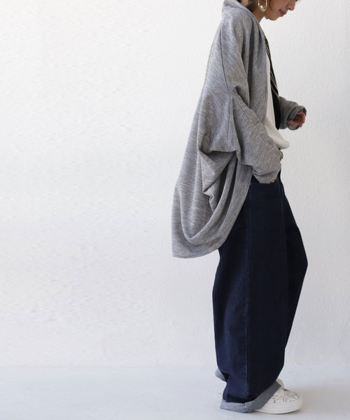 antiqua(アンティカ)の「刺繍柄ドルマンカーディガン(カーディガン/ボレロ・レディース・グレー系その他・FREE)」の5枚目の写真