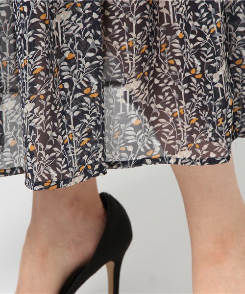 N.（N. Natural Beauty Basic）（エヌエヌナチュラルビューティーベーシック）の「フラワーティアードマキシスカート（スカート・レディース・イエロー系その他/ダークネイビー・MEDIUM）」の8枚目の写真