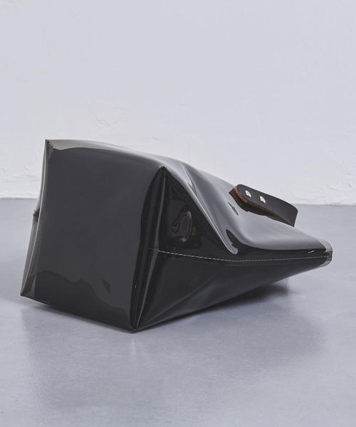 UNITED ARROWS（ユナイテッドアローズ）の「＜TEMBEA（テンベア）＞PVC  DELIVERY トートバッグ S†（トートバッグ・レディース・ホワイト/ケリー/ブラック・FREE）」の9枚目の写真