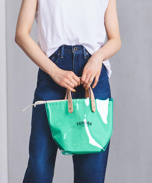 UNITED ARROWS（ユナイテッドアローズ）の「＜TEMBEA（テンベア）＞PVC  DELIVERY トートバッグ S†（トートバッグ・レディース・ホワイト/ケリー/ブラック・FREE）」の21枚目の写真