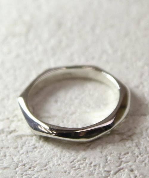 YArKA（ヤーカ）の「【YArKA/ヤーカ】silver925 7surface ring [nanaes]/シルバー925 7面デザインリング（リング・レディース・ブラック/シルバー/ゴールド・#11/#13/#15/#9/#19/#17/#21/#23）」の16枚目の写真
