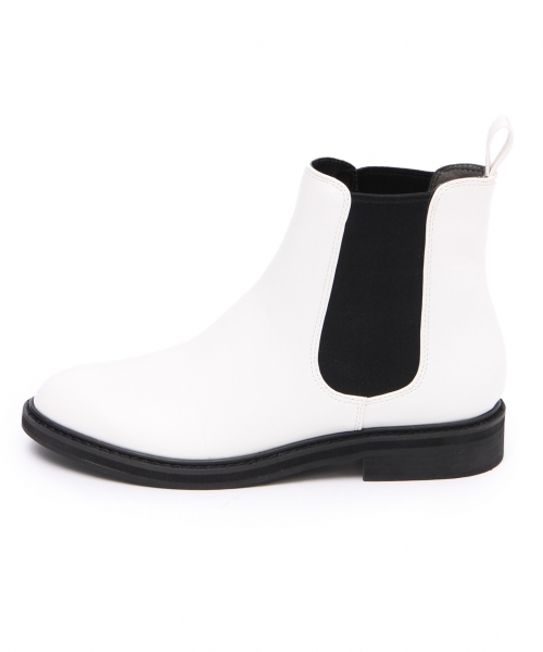 LOWRYS FARM（ローリーズファーム）の「サイドゴアブーツ　806804（ブーツ・レディース・オフホワイト/ブラック/ブラウン/ブラック系その他/アイボリー/ブラック系その他2/ブラック系その他3/ブラウン系その他・SMALL/MEDIUM/LARGE/X-LARGE）」の9枚目の写真