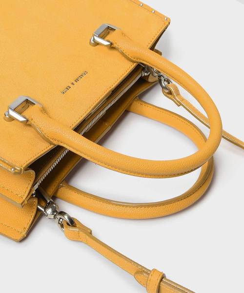 CHARLES & KEITH（チャールズ & キース）の「スタッズディテールトップハンドルバッグ / STUD DETAILS TOP HANDLE BAG（ハンドバッグ・レディース・ダークグリーン/マスタード/ピンク系その他/プラム・L）」の16枚目の写真