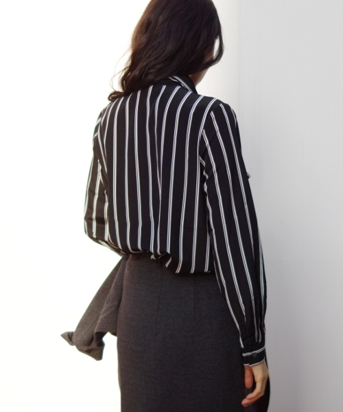 NARACAMICIE（ナラカミーチェ）の「ストライプボウタイ長袖ブラウス（シャツ/ブラウス・レディース・ブラック/ネイビー・SMALL/MEDIUM/LARGE）」の6枚目の写真