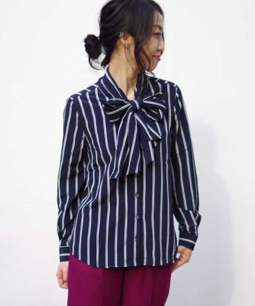 NARACAMICIE（ナラカミーチェ）の「ストライプボウタイ長袖ブラウス（シャツ/ブラウス・レディース・ブラック/ネイビー・SMALL/MEDIUM/LARGE）」の13枚目の写真