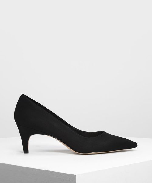 CHARLES & KEITH(チャールズ & キース)の「クラシック キトゥンパンプス / Classic Kitten Pumps(パンプス・レディース・ブラック/アイボリー/ライトアッシュグレー・22cm/22.5cm/23cm/23.5cm/24.5cm/25cm/25.5cm)」の1枚目の写真