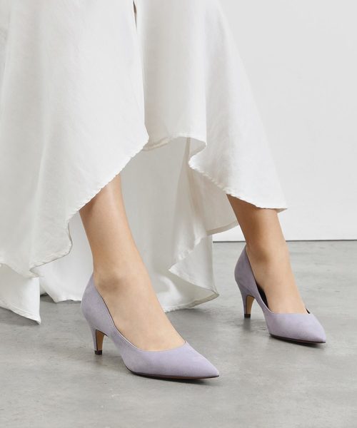 CHARLES & KEITH(チャールズ & キース)の「クラシック キトゥンパンプス / Classic Kitten Pumps(パンプス・レディース・ブラック/アイボリー/ライトアッシュグレー・22cm/22.5cm/23cm/23.5cm/24.5cm/25cm/25.5cm)」の7枚目の写真