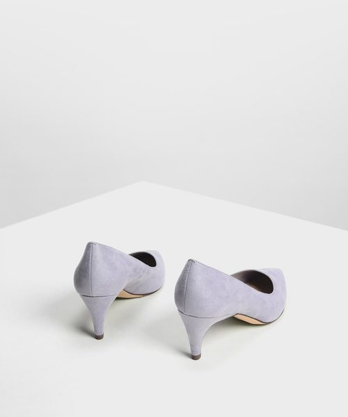 CHARLES & KEITH(チャールズ & キース)の「クラシック キトゥンパンプス / Classic Kitten Pumps(パンプス・レディース・ブラック/アイボリー/ライトアッシュグレー・22cm/22.5cm/23cm/23.5cm/24.5cm/25cm/25.5cm)」の9枚目の写真