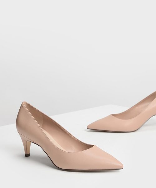 CHARLES & KEITH(チャールズ & キース)の「クラシック キトゥンパンプス / Classic Kitten Pumps(パンプス・レディース・ブラック/アイボリー/ライトアッシュグレー・22cm/22.5cm/23cm/23.5cm/24.5cm/25cm/25.5cm)」の16枚目の写真