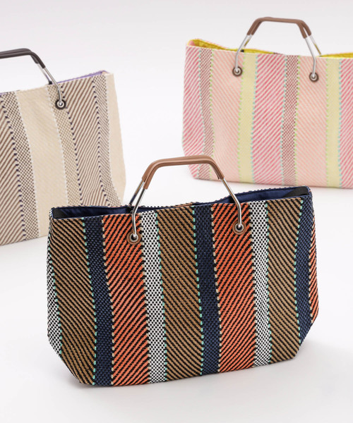 DISCOAT（ディスコート）の「メタルハンドル2WAYトートバッグ（ショルダーバッグ・レディース・ブルー/ラベンダー/ピンク/オレンジ・FREE）」の2枚目の写真