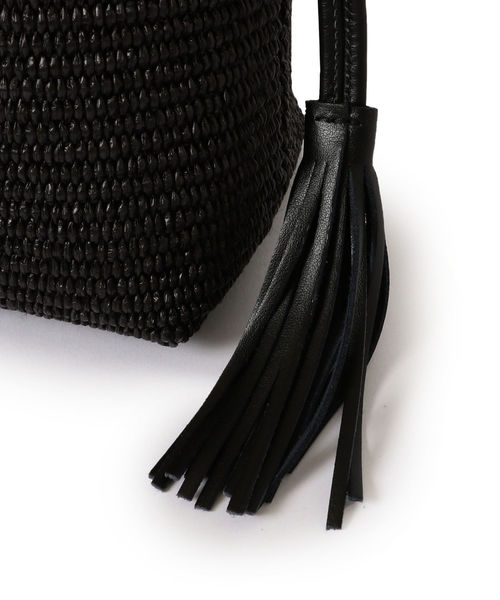 SHIPS(シップス)の「CHRISTIAN VILLA:ニュースタッズ(ショルダーバッグ・レディース・ブラック/ベージュ・ONE SIZE)」の8枚目の写真