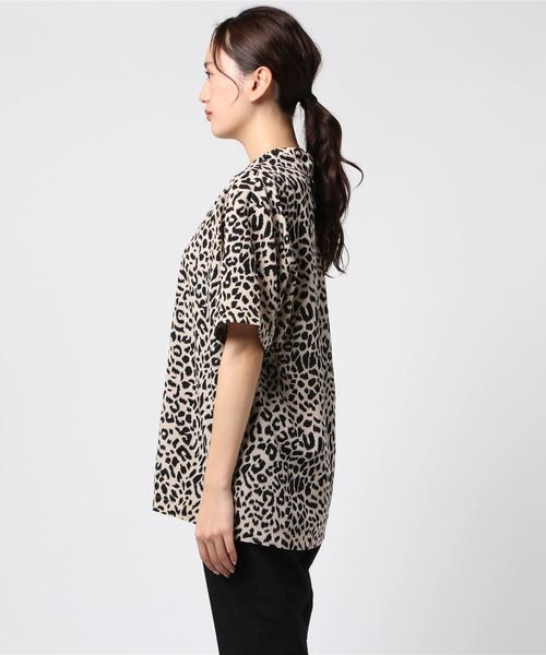 PUNYUS（プニュズ）の「レオパード開襟シャツ（シャツ/ブラウス・レディース・ライトベージュ/カーキ・1/2/3/4）」の4枚目の写真