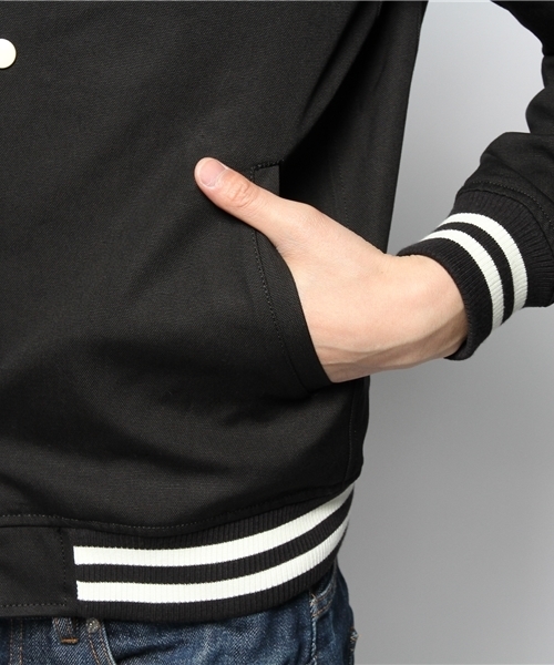 JOURNAL STANDARD(ジャーナルスタンダード)の「キャンバスバーシティーブルゾン(スタジャン・メンズ・ブラック/カーキ/ネイビー・MEDIUM/LARGE)」の9枚目の写真