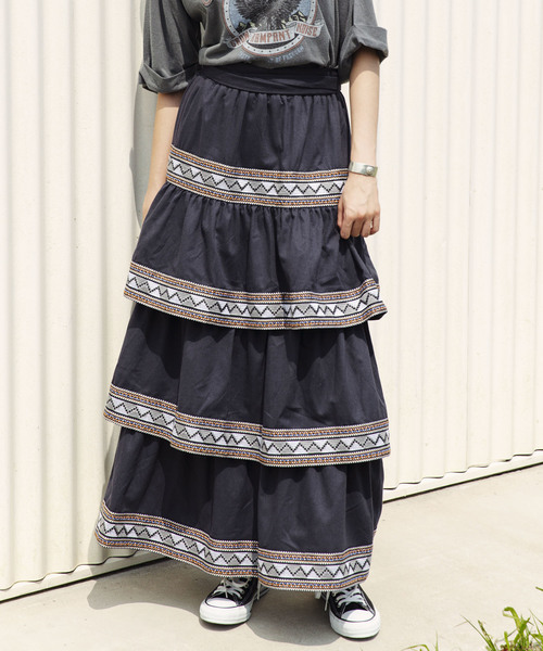 ALEXIA STAM（アリシアスタン）の「Tiered Maxi Skirt/マキシスカート（スカート・レディース・ホワイト/ブラウン/チャコール・FREE）」の3枚目の写真