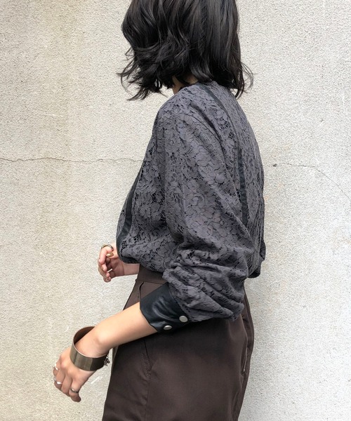 &g'aime（アンジェム）の「【&g'aime】レース×レザーブラウス（シャツ/ブラウス・レディース・チャコールグレー/ブラック/モカ・FREE）」の12枚目の写真