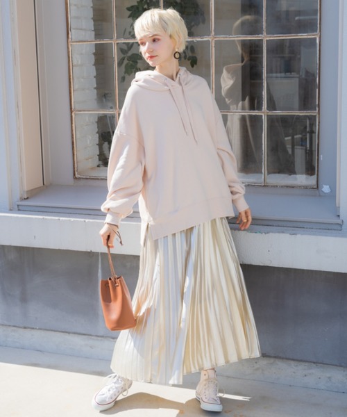 archives（アルシーヴ）の「グリッタープリーツスカート（スカート・レディース・ゴールド/ブラック/ブラウン/シルバーグレー・MEDIUM）」の8枚目の写真