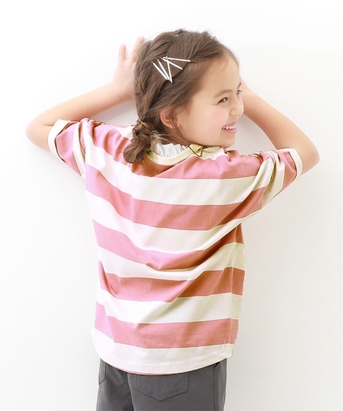 devirock（デビロック）の「ワイドボーダーゆるっとTシャツ（Tシャツ/カットソー・キッズ・スモークピンク/レッド系その他/グレー系その他/ブルーグレー/ブラック/ラベンダー/キャメル/ダークオリーブ/モカ/ネイビー/パープル系その他/サックスブルー・150cm/140cm/90cm/120cm/100cm/80ｃｍ/110cm/160cm/130cm）」の11枚目の写真