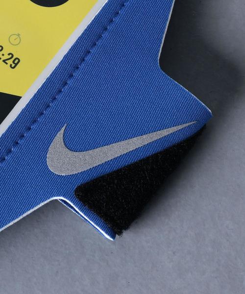 NIKE(ナイキ)の「<NIKE (ナイキ) > リーンアームバンドプラス(その他・メンズ・ブラック/ロイヤルブルー・FREE)」の4枚目の写真