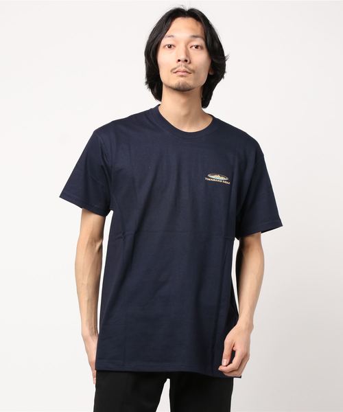 THOUSAND MILE(サウザンドマイル)の「【THOUSANDMILE/サウザンドマイル】LOGO TEE (UN)(Tシャツ/カットソー・メンズ・ネイビー/レッド・LARGE/MEDIUM)」の2枚目の写真