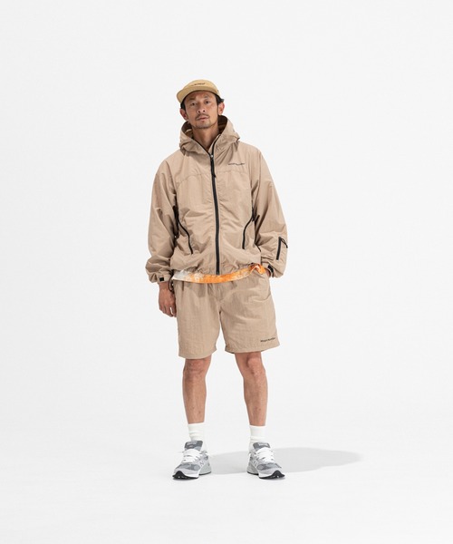 MAGIC NUMBER（マジック ナンバー）の「【MAGIC NUMBER】ESSENTIAL NYLON SHORTS（その他パンツ・メンズ・ベージュ/ブラック・30/34/32）」の15枚目の写真