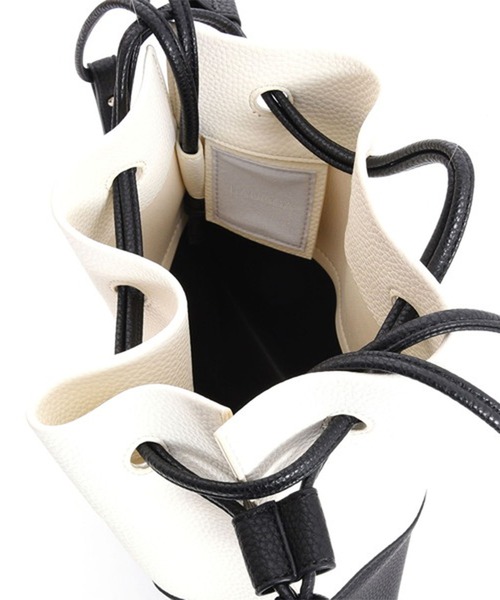 Laugoa（ラウゴア）の「【LAUGOA/ラウゴア】HOORN 巾着 ショルダーバッグ（ショルダーバッグ・レディース・ブラック/ベージュ/グレー/シルバー・FREE）」の22枚目の写真