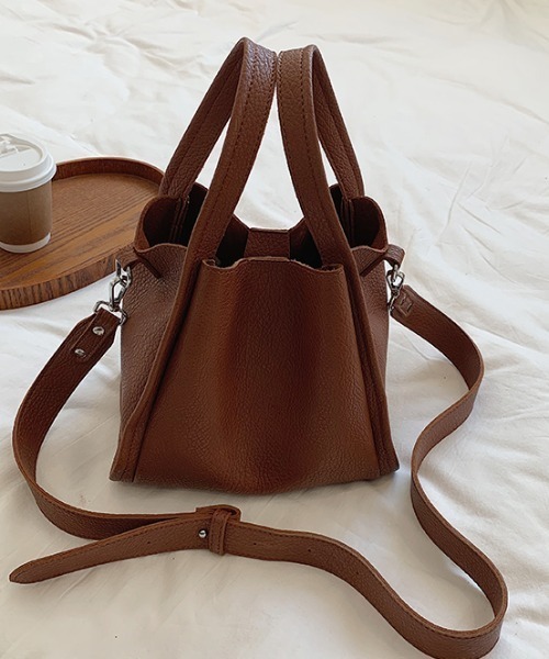 MKT(エムケーティー)の「スクエア エコレザーショルダーバッグ/ハンドバッグ(ショルダーバッグ・レディース・ブラック/ダークブラウン/ブラウン/アイボリー・FREE)」の6枚目の写真