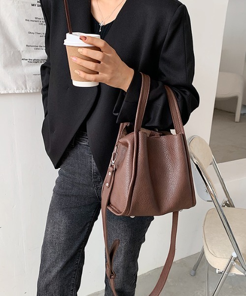 MKT(エムケーティー)の「スクエア エコレザーショルダーバッグ/ハンドバッグ(ショルダーバッグ・レディース・ブラック/ダークブラウン/ブラウン/アイボリー・FREE)」の12枚目の写真