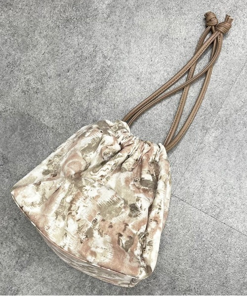 apres jour mignon（アプレジュールミニョン）の「アソート柄巾着バッグ 【ZOZOTOWN限定アイテム】（ショルダーバッグ・レディース・ブルー系その他/ベージュ系その他/シルバー/その他・フリー）」の2枚目の写真