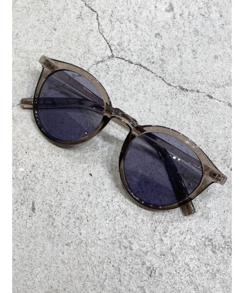 GYDA(ジェイダ)の「カラーボストンサングラス(その他雑貨・レディース・ブラック/オレンジ・FREE)」の2枚目の写真