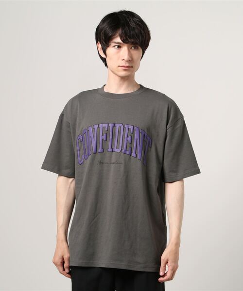 SlashDate（スラッシュデイト）の「発泡カレッジロゴプリントT