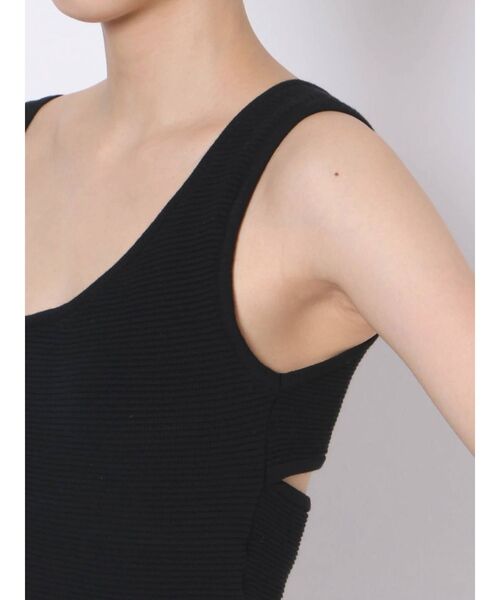 EVRIS（エヴリス）の「アシメストラップニットビスチェ（Tシャツ/カットソー・レディース・ブラック/パープル/カーキ/アイボリー・FREE）」の15枚目の写真