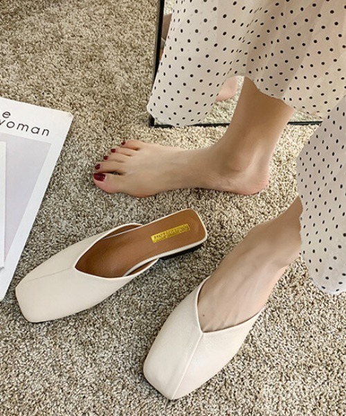 SFW（エスエフダブリュー）の「服装を選ばない ベーシック フラットミュール（サンダル・レディース・ブラック/ベージュ/グリーン・38/39/35/36/37）」の2枚目の写真