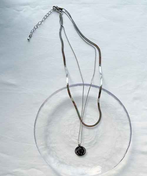 CLEA（クレア）の「コイン×スネークチェーン2連ネックレス（ネックレス・レディース・シルバー/ゴールド・FREE）」の5枚目の写真