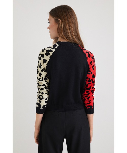 Desigual(デシグアル)の「アニマルプリント袖 セーター CARLYN(ニット/セーター・レディース・ブラック・2L/SS/S/M/L)」の7枚目の写真