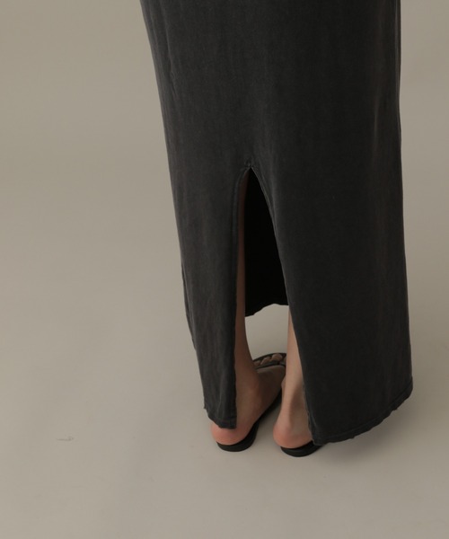 REMI RELIEF（レミレリーフ）の「【REMI RELIEF】別注カットマキシワンピース（ワンピース・レディース・ブラック/ブラウン・FREE）」の13枚目の写真