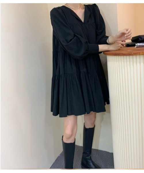 MAISON BREEZE（メゾンブリーズ）の「【MAISON BREEZE】デザインプリーツフレアブラウス SCCH17（チュニック・レディース・ブラック/ホワイト/グリーン・FREE）」の2枚目の写真