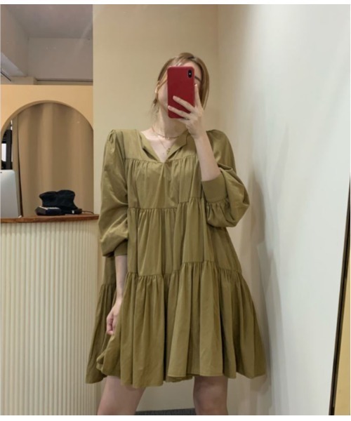 MAISON BREEZE（メゾンブリーズ）の「【MAISON BREEZE】デザインプリーツフレアブラウス SCCH17（チュニック・レディース・ブラック/ホワイト/グリーン・FREE）」の5枚目の写真