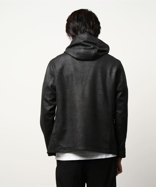 HIDEAWAYS NICOLE（ハイダウェイニコル）の「レザー調プリントスウェード　フード付きスタンドブルゾン（ブルゾン・メンズ・ブラック/オレンジ/シルバーグレー/グレイッシュベージュ・MEDIUM/LARGE/X-LARGE）」の6枚目の写真