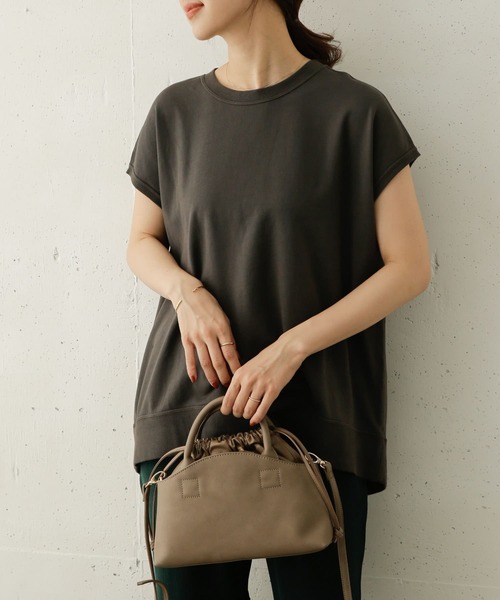 URBAN RESEARCH DOORS（アーバンリサーチドアーズ）の「ルーズフレンチスリーブプルオーバー（Tシャツ/カットソー・レディース・チャコールグレー/カーキ/ライトベージュ・ONE）」の2枚目の写真