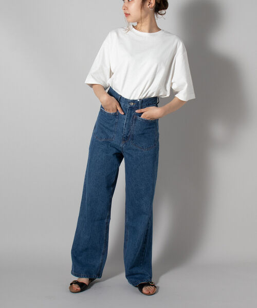 GLOSTER（グロスター）の「イラストレーター”オガワ＠ogwillust”コラボTシャツ『NOW PLAYING』（Tシャツ/カットソー・メンズ・オフホワイト・MEDIUM/LARGE）」の10枚目の写真