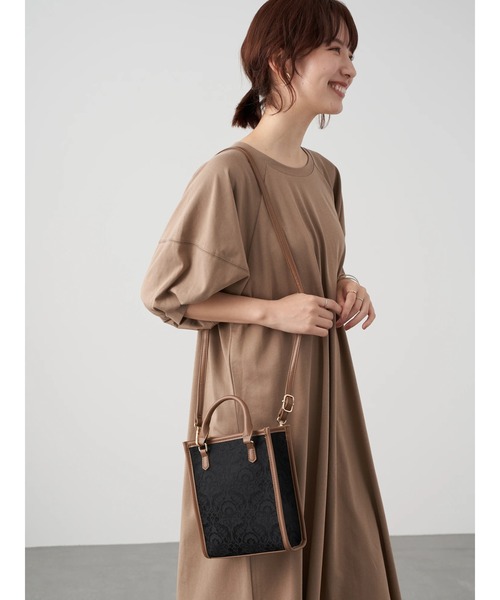 earth music&ecology（アースミュージックアンドエコロジー）の「スクエアジャガードバッグ ＊（トートバッグ・レディース・アイボリー/ブラック・FREE）」の7枚目の写真