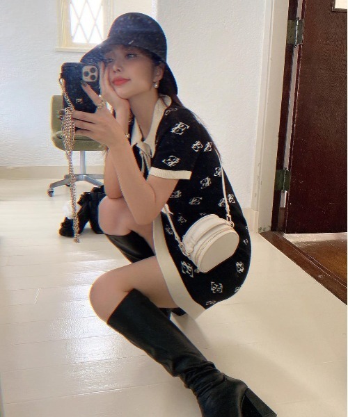 EIMY ISTOIRE(エイミーイストワール)の「スリムスクエアロングブーツ(ブーツ・レディース・ブラック/ホワイト/ベージュ・SMALL/MEDIUM/LARGE)」の14枚目の写真