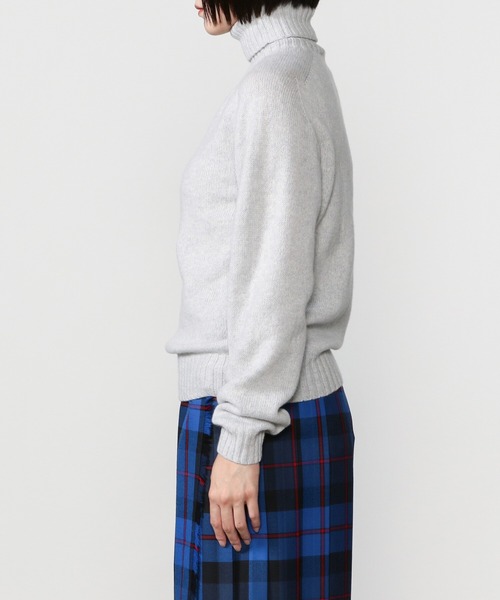 Morris & Sons(モリスアンドサンズ)の「【MORRIS & SONS】ジーロンラム タートルネックニット WOMEN(ニット/セーター・レディース・ライトブルー/オートミール/ライトグレー/オフホワイト/レッド/ブラック・00/0)」の18枚目の写真