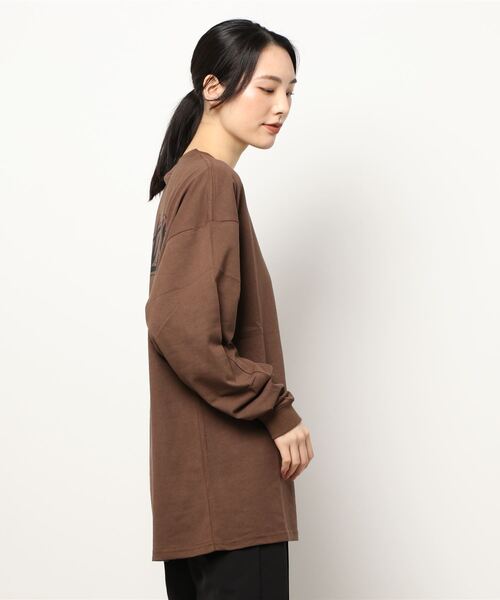 ROXY(ロキシー)の「【ZOZO限定アイテム】LOGO LONGSLEEVE TEE/ロキシーバックプリント長袖ロンT(Tシャツ/カットソー・レディース・ブラウン/グレー/ホワイト・FREE)」の4枚目の写真